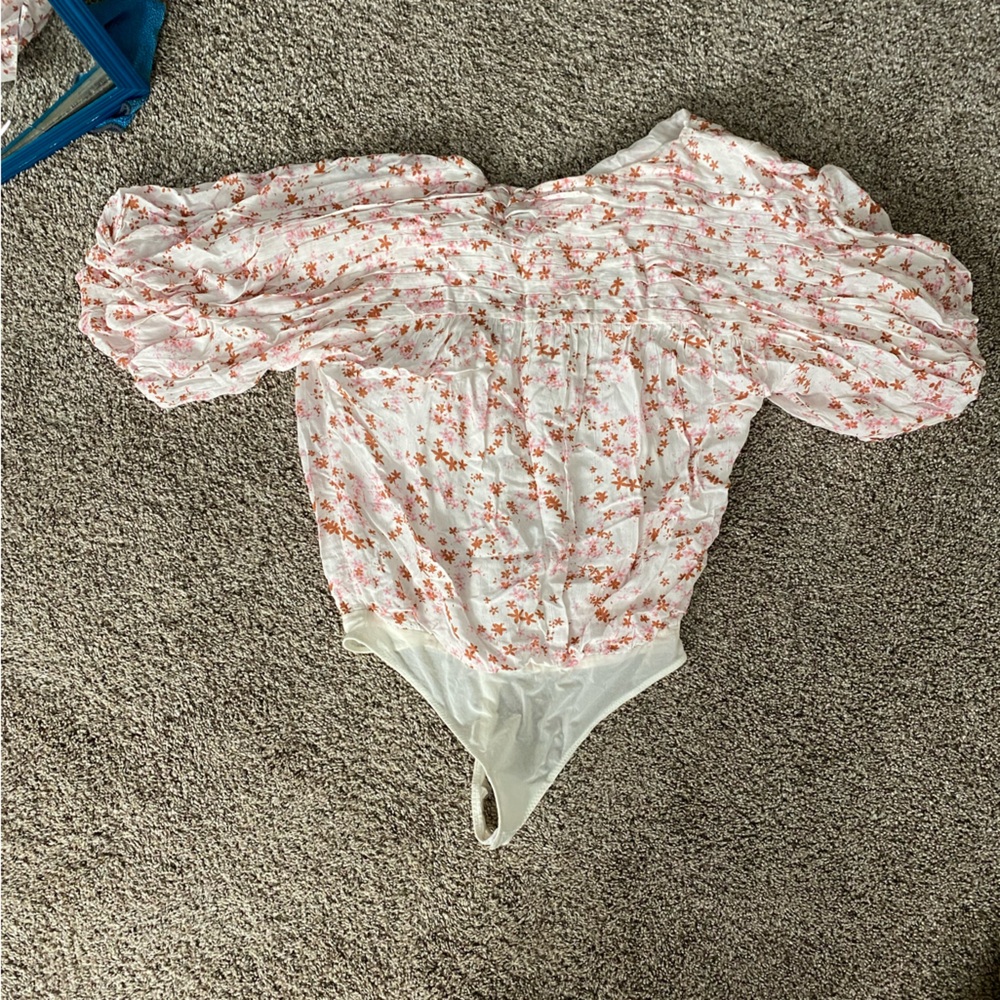 Free People White Floral Puff Sleeve Bodysuit with Pink-Orange Blooms